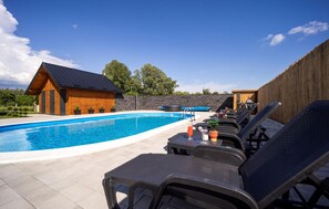 Pool - Luxurious home in Bilje with WiFi (Bilje)