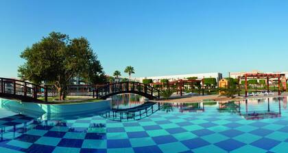 SUNRISE Crystal Bay Resort - Posh Club