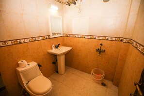 Shower, towels, soap, shampoo