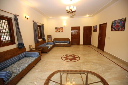 Cozy Home Stay in Vrindavan right behind Iskcon temple with modern facilities.