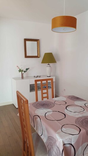 Dining - Rue du Dôme, Boulogne Billancourt - 4 Pièces Récent - Métro L9 (Boulogne-Billancourt)