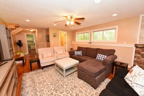 TV, lareira, pebolim