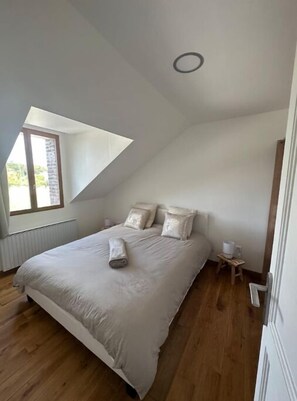 3 bedrooms, iron/ironing board, travel cot, free WiFi - Jolie Maison Style Champenois (Barberey-Saint-Sulpice)