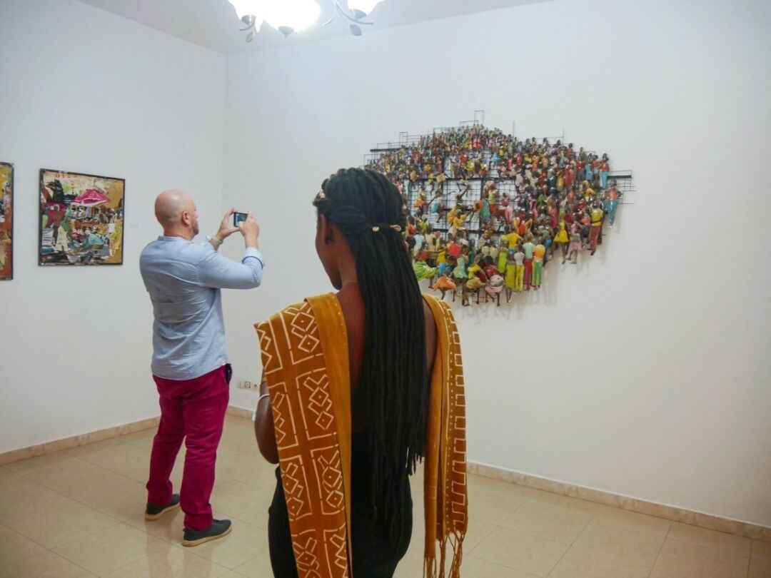 Foto - Loman Art House