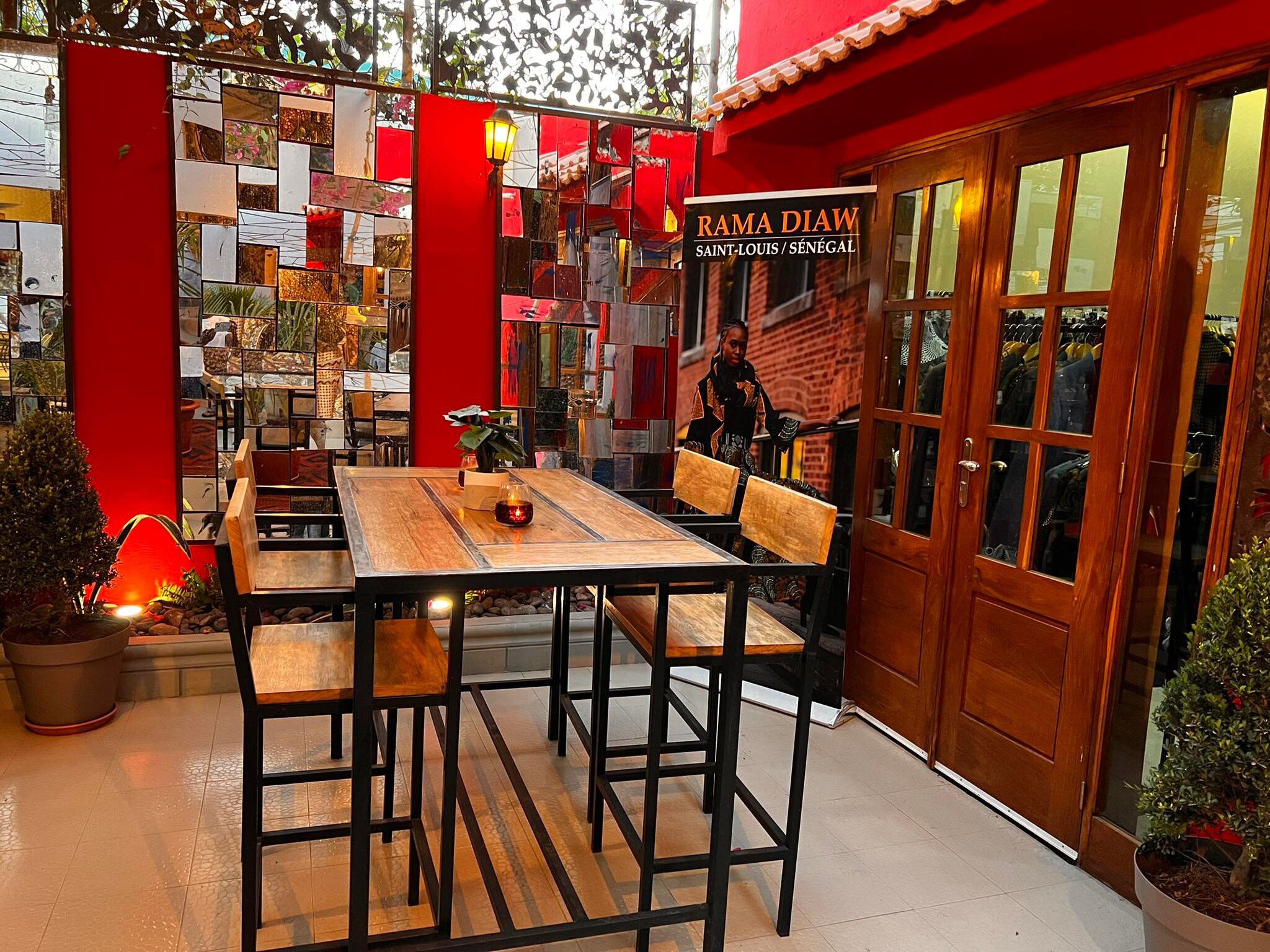 Foto - Loman Art House