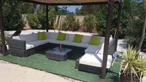 Terrace/patio - Maison Pleine de Charme (Saint-Féliu-d'Avall)
