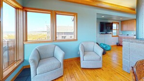Fernseher, Kamin, Videospiele, Arbeitsbereiche