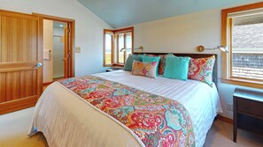 4 bedrooms, free WiFi, bed sheets