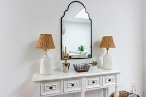 Interior - The Statesman, Fresh | Centered in the Action! (Savannah)