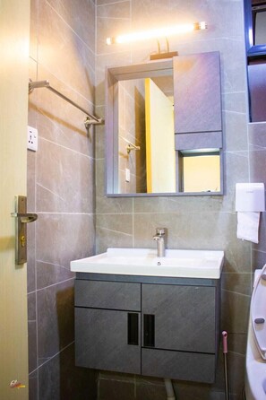 Family Apartment | Bathroom - Siaya park apartment  (Nairobi)