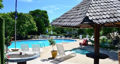 A small but roomy villa on Middle Bass Island, a short ferry ride away to PIB!