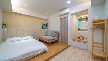 Family Suite, 1 Double Bed, Non Smoking | 1 bedroom, free WiFi