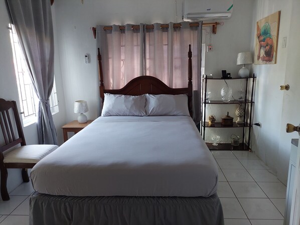 1 bedroom, iron/ironing board, free WiFi, bed sheets - Cute Studio with Private Terrace (Port Antonio)