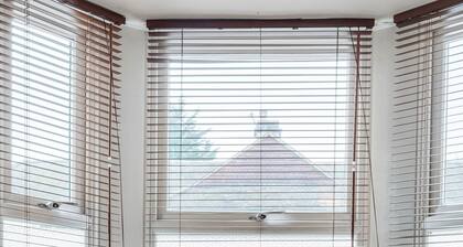Spacious Private Apartment in Central Dartford with Free Parking. TFL Zone 6