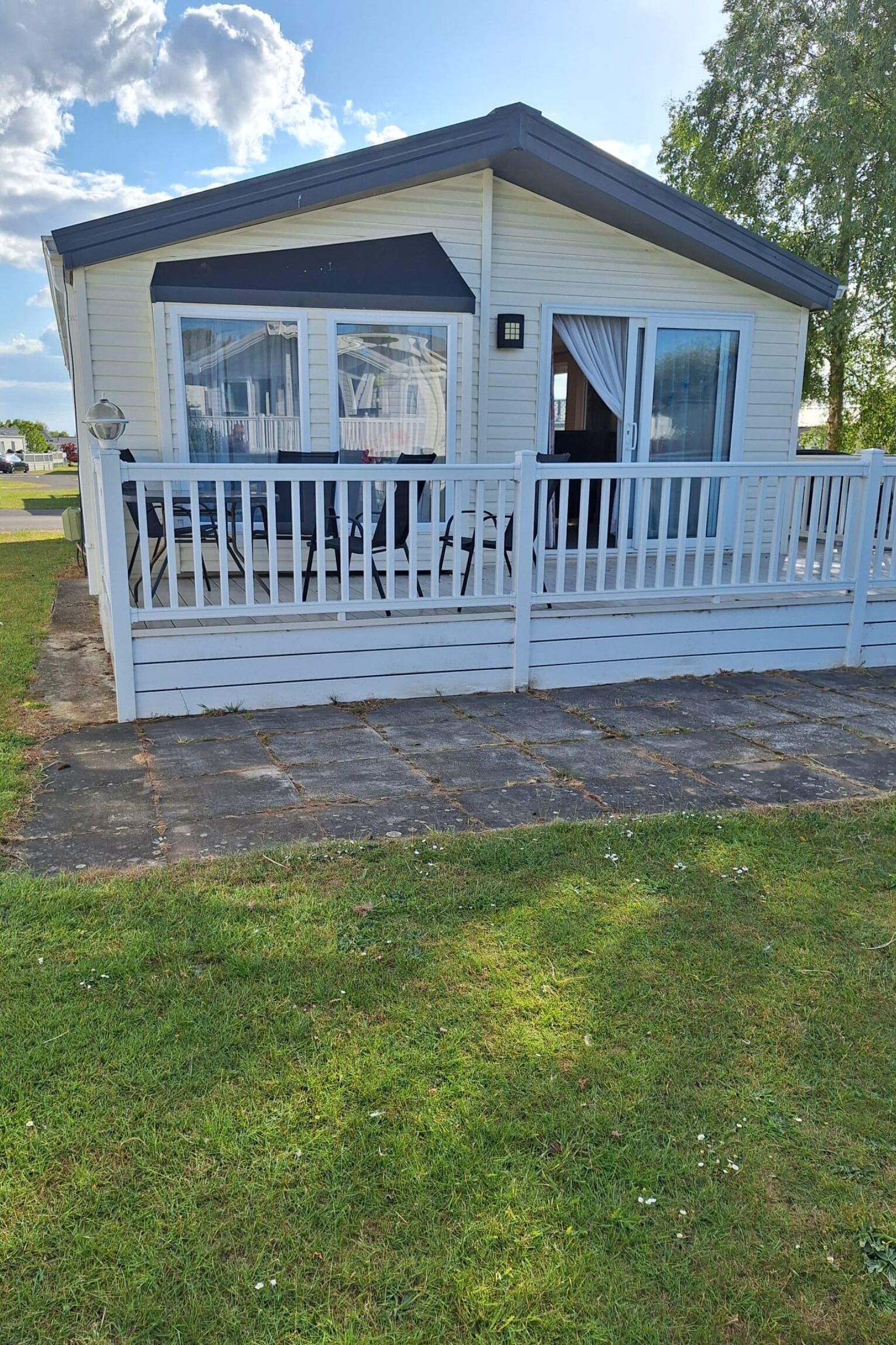 Cabin | Exterior