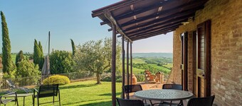 Casa Ginevra-2 Suite with private garden-Crete senesi-Tuscany