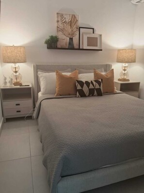 3 عدّة غرف نوم ومكتب ومكواة/لوح كي وواي فاي مجانًا