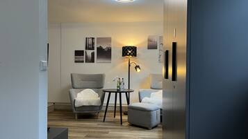 Apartment, 1 Bedroom, Garden View | Living room