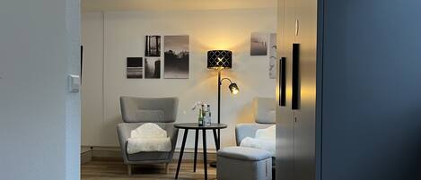 Apartment, 1 Bedroom, Garden View | Living room