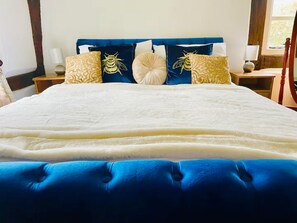 2 chambres, bureau, fer et planche à repasser, Wi-Fi gratuit