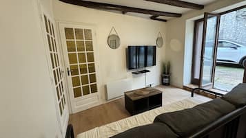 2 chambres, fer et planche à repasser, Wi-Fi gratuit, draps fournis