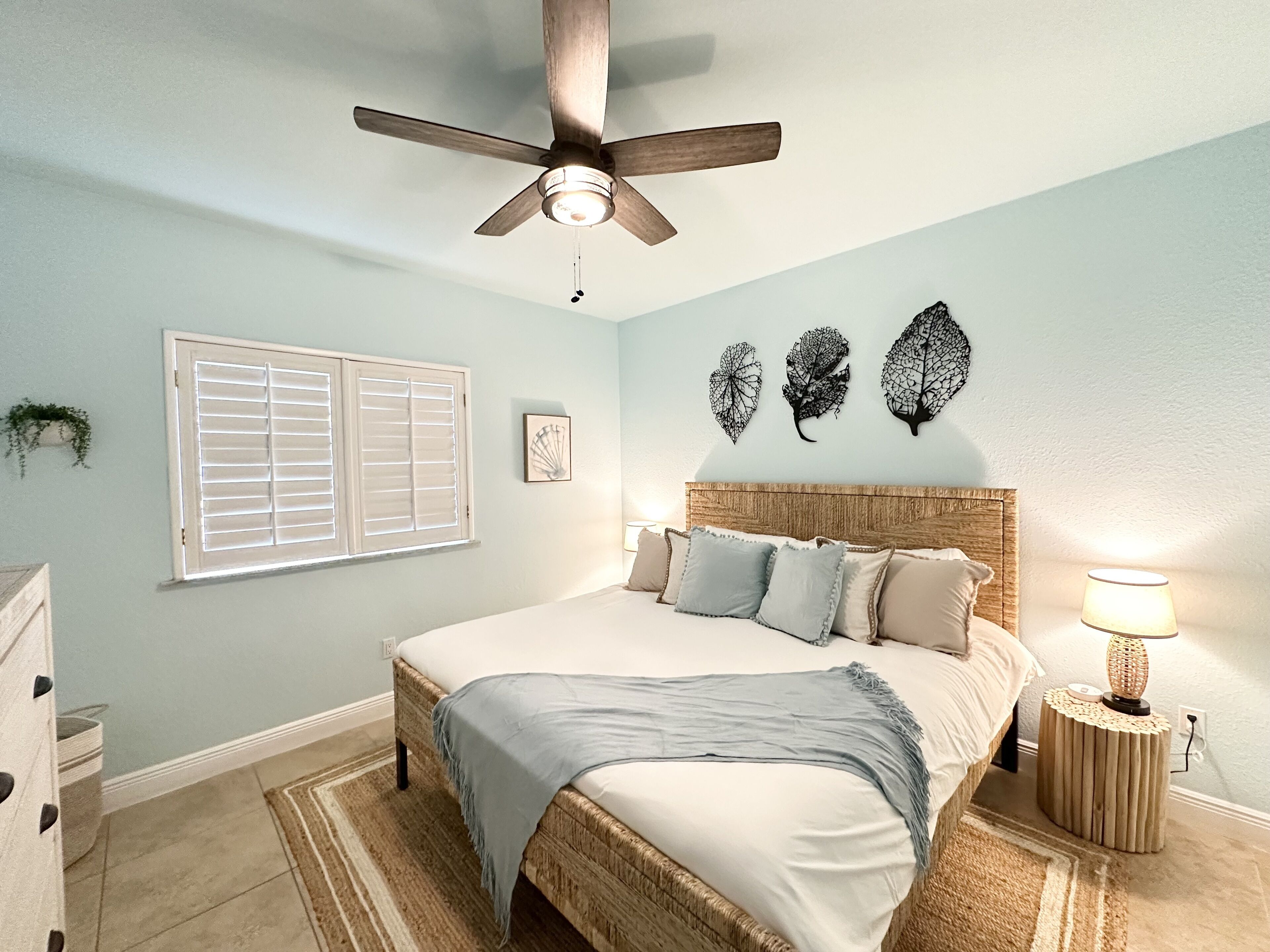 2 habitaciones, tabla de planchar con plancha y wifi gratis 