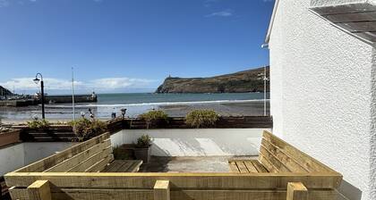 Beach front luxury with garage and terrace, dog friendly