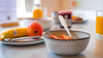 Free daily self-serve breakfast