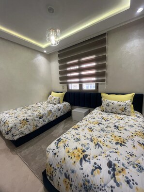 2 bedrooms, iron/ironing board, free WiFi, bed sheets - restaurant, quiet, family, equipped, air-conditioned, parking, 7 people, agadir (Agadir)