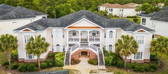 4 Bedrooms, 3 Full Baths, Pawleys Island Condo: 2-minute drive to private beach