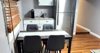 Cozy second floor unit in the heart of Downtown Charlevoix, 1BR / 1BA sleeps 4