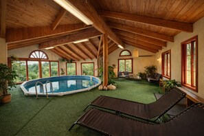 Indoor pool - Private glamping with spa, sauna & nature – accommodation for up to 10 guests (Koppom)