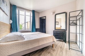 2 bedrooms, desk, iron/ironing board, travel cot - 3 Rooms 45m², quiet, 50m RER B & amenities, 15 min PARIS EXPO 2024 (CACHAN)