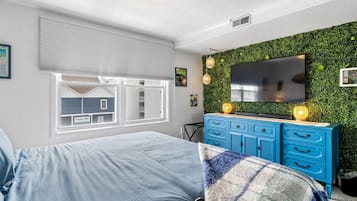 1 slaapkamer, een strijkplank/strijkijzer, wifi, beddengoed