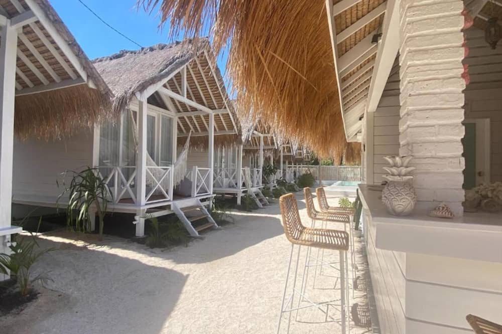 Love Coconut Bungalow