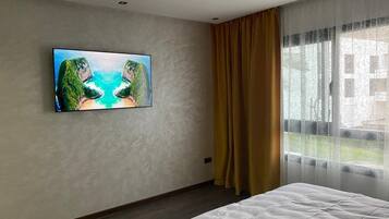 2 Schlafzimmer, Zimmersafe, Bügeleisen/Bügelbrett, Internetzugang