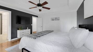 3 多间卧室、熨斗/熨衣板、WiFi、床单