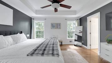 3 bedrooms, iron/ironing board, WiFi, bed sheets