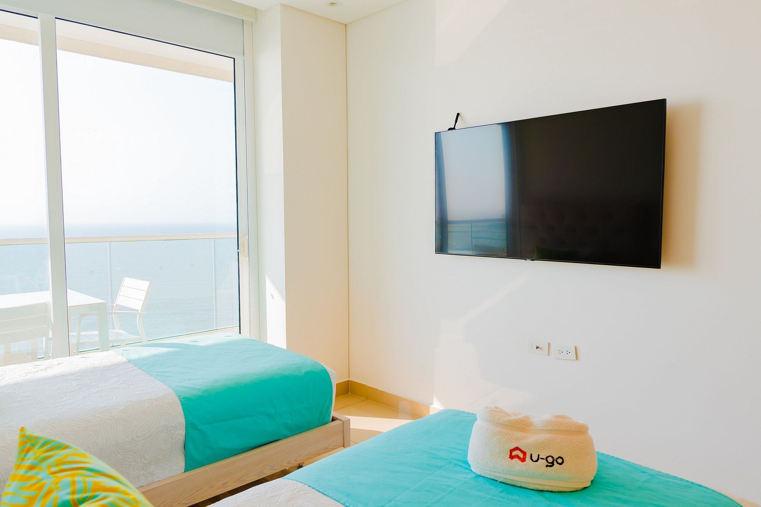 Apartment (DX02I) | Egyptian cotton sheets, premium bedding, down comforters, free WiFi