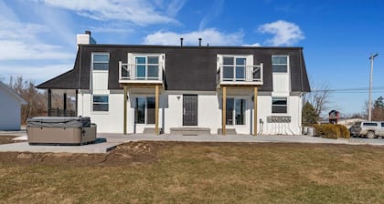 Fenton Flats- Italian Villa With On Site Hot Tub