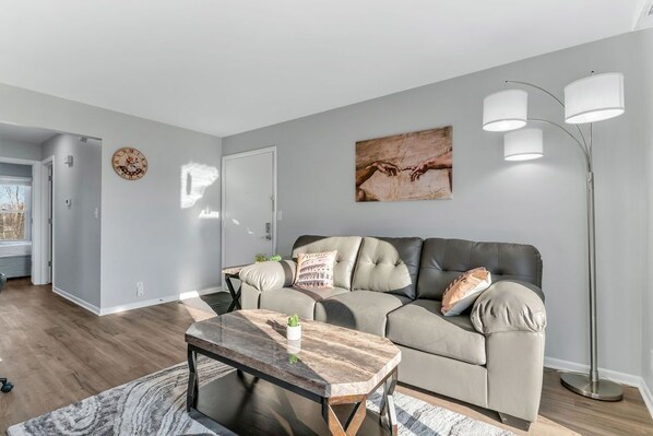 Smart TV, video games