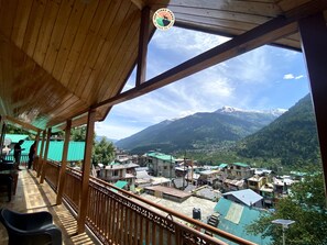 Balcony - Vashishth x One Light Stays (Manali)