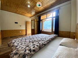 1 habitación, escritorio, wifi gratis y ropa de cama