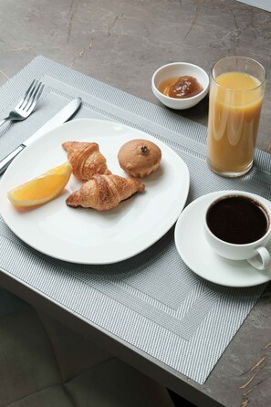 Breakfast buffet - Colette Hotel (Yerevan)
