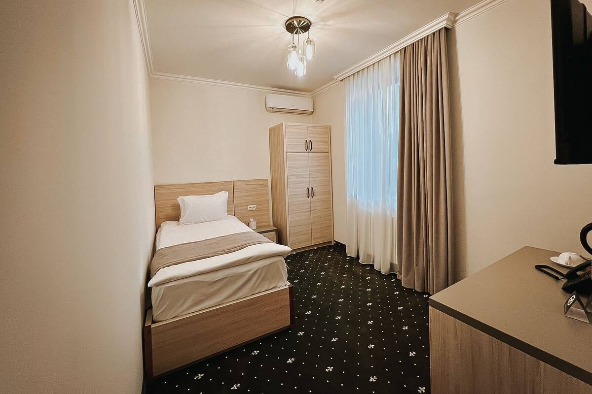 Standard Single Room | Egyptian cotton sheets, premium bedding, minibar, WiFi (free)