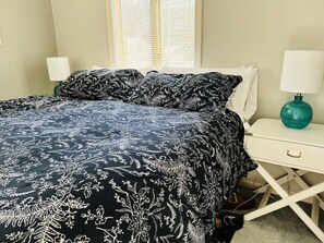 4 bedrooms, WiFi, bed sheets