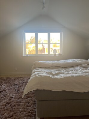 4 bedrooms, iron/ironing board, WiFi, bed sheets - Nice Family Villa Close to Stockholm City (Stockholms län)