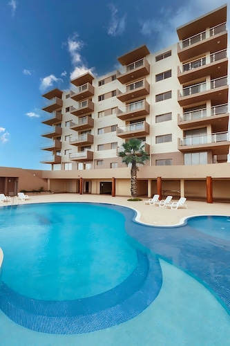Oceanfront Living: Beachfront Apartment in Mindelo, Cape Verde