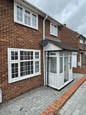 House | Exterior - Beautiful 3-bed House in Romford (Romford)