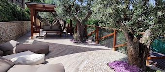 Finely furnished apartment a stone's throw from the sea with swimming pool, gym, WiFi